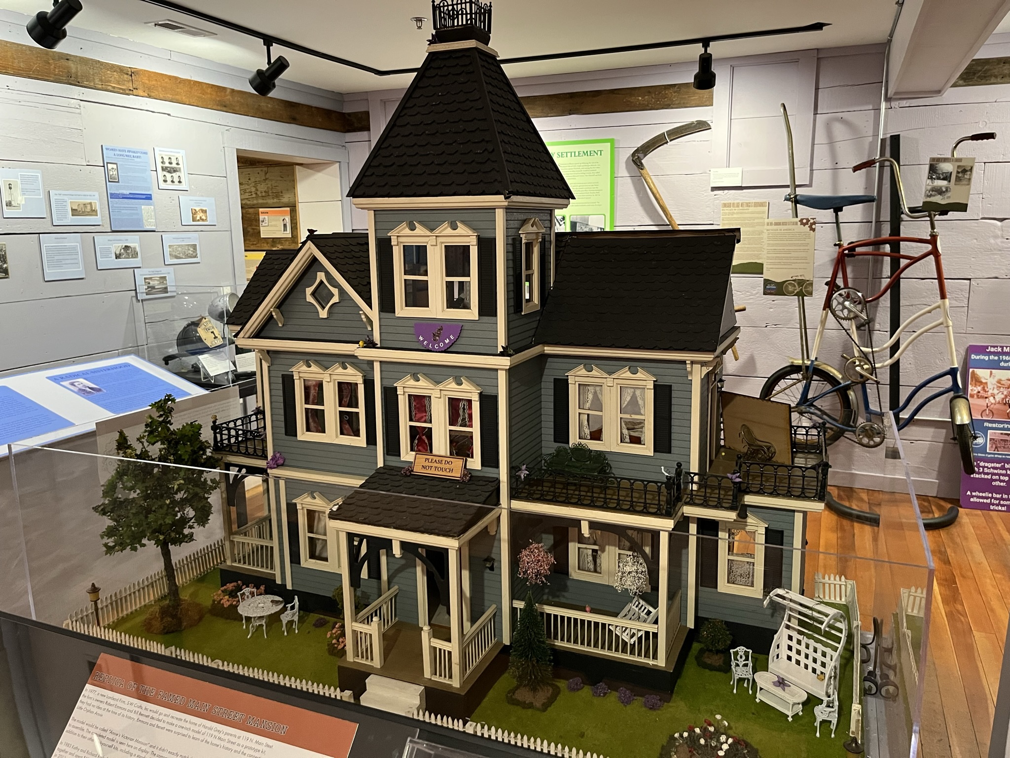 LOMBARD HISTORICAL SOCIETY MUSEUM – HOUSE MINIATURES