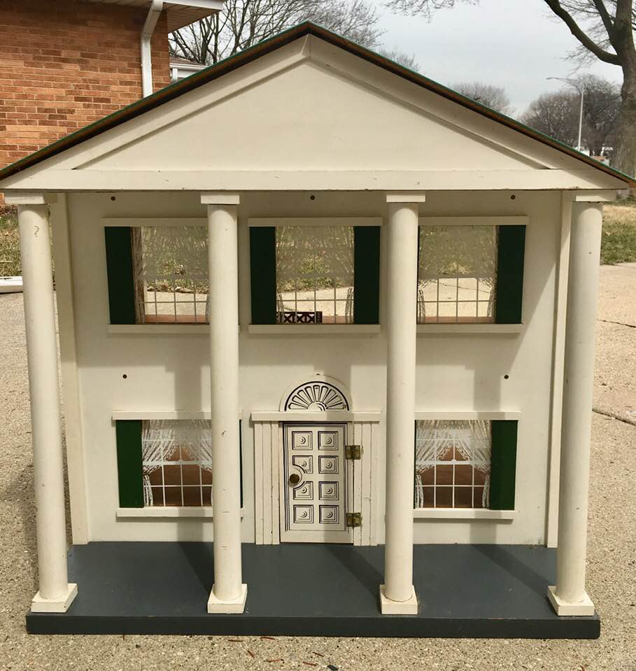 MARSHALL FIELD'S: HALL'S LIFETIME TOYS DOLLHOUSE – HOUSE MINIATURES, image size:909x960